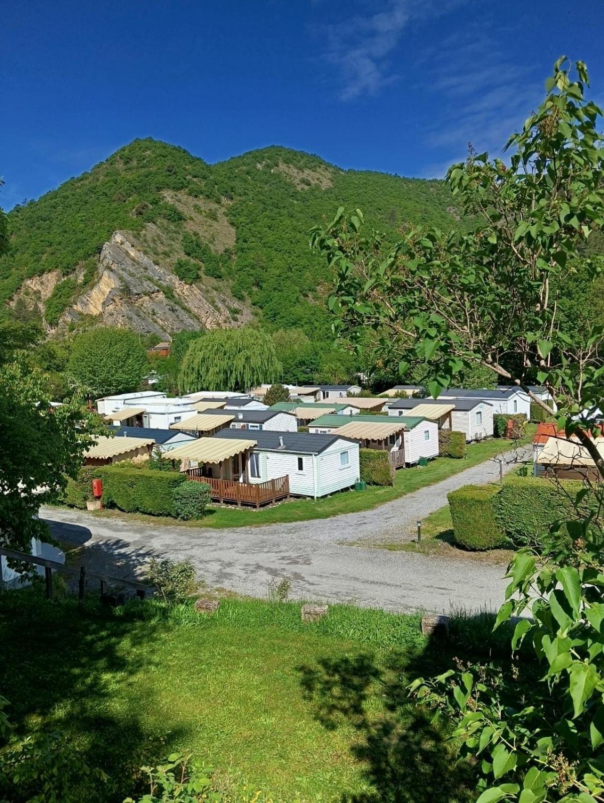 Camping Du Bourg Digne-les-Bains Exterior photo