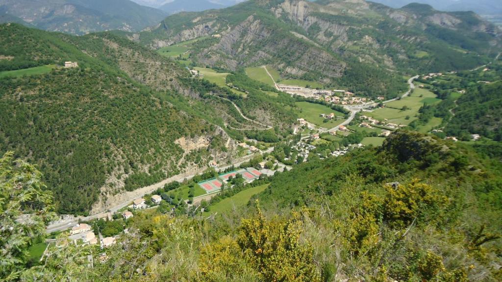 Camping Du Bourg Digne-les-Bains Exterior photo